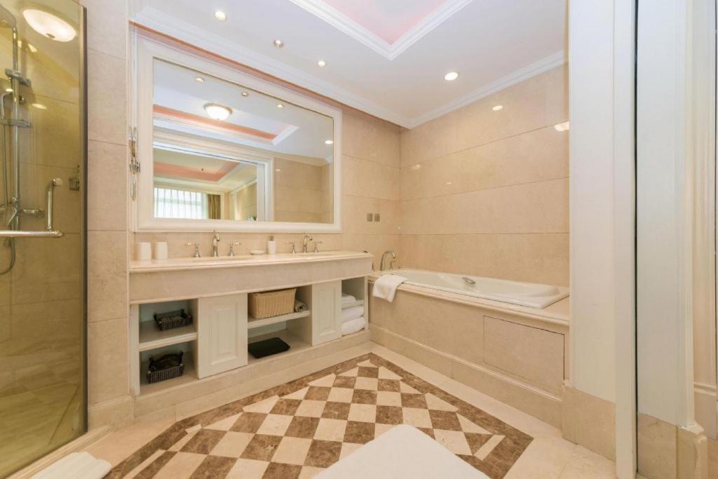 Dalian Liangyun Hotel Экстерьер фото
